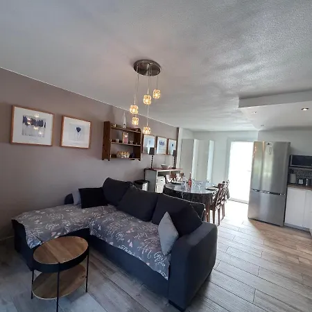 Maison 6 Personnes Face Au 6bc67 Casa vacanze *